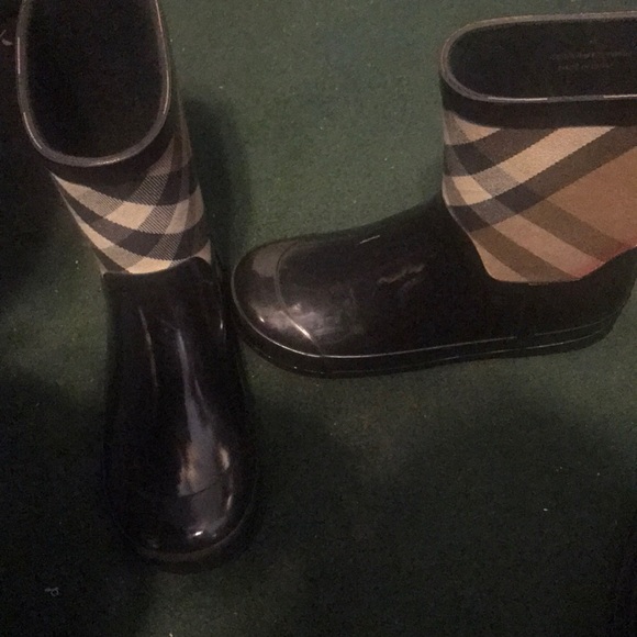 Rain boots - Picture 1 of 4